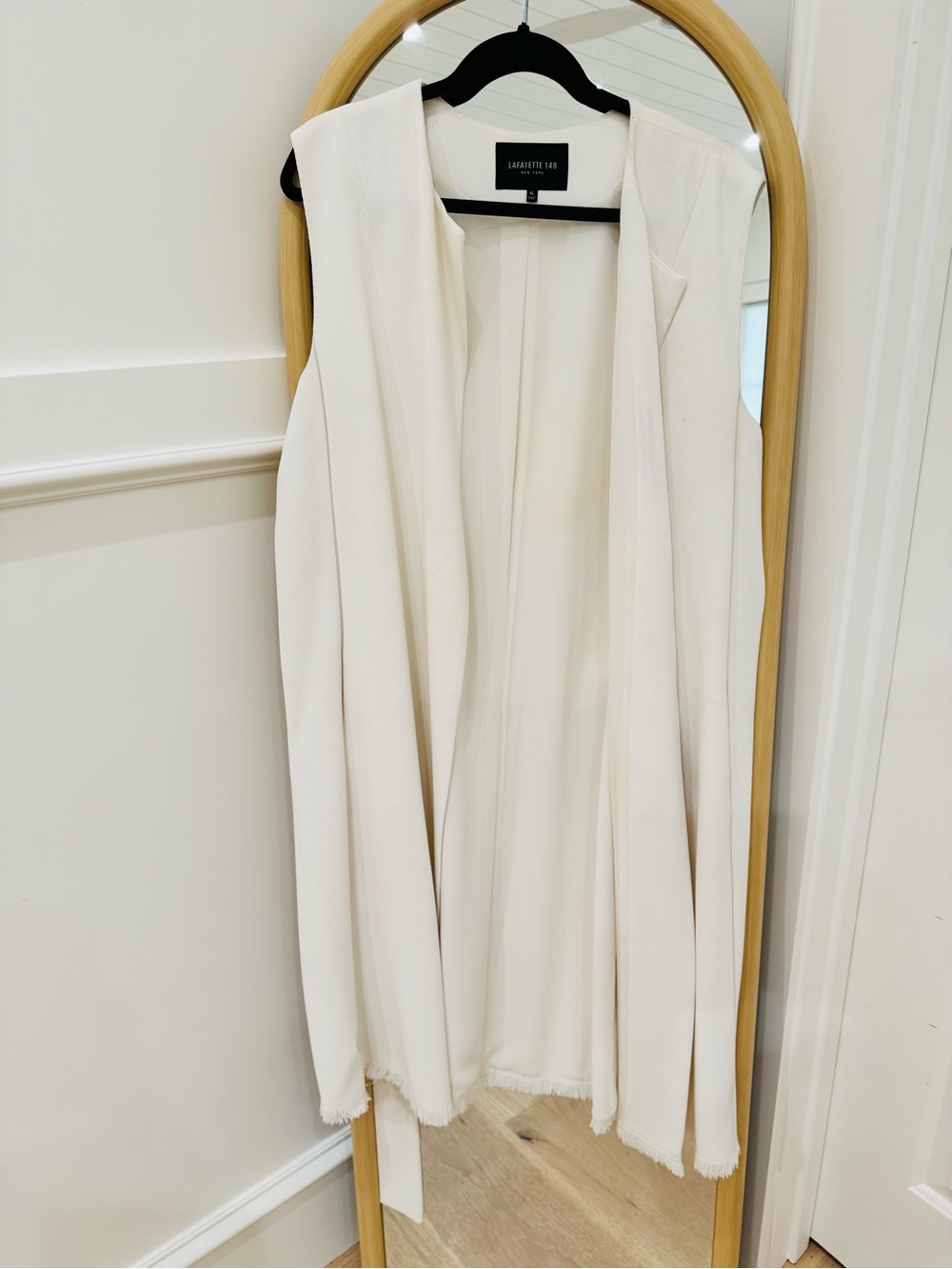 Lafayette 148 New York Sleeveless Ivory Open-Front Long Vest